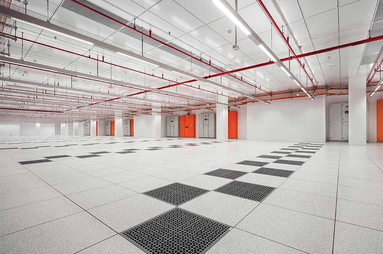Data center with raise flooring